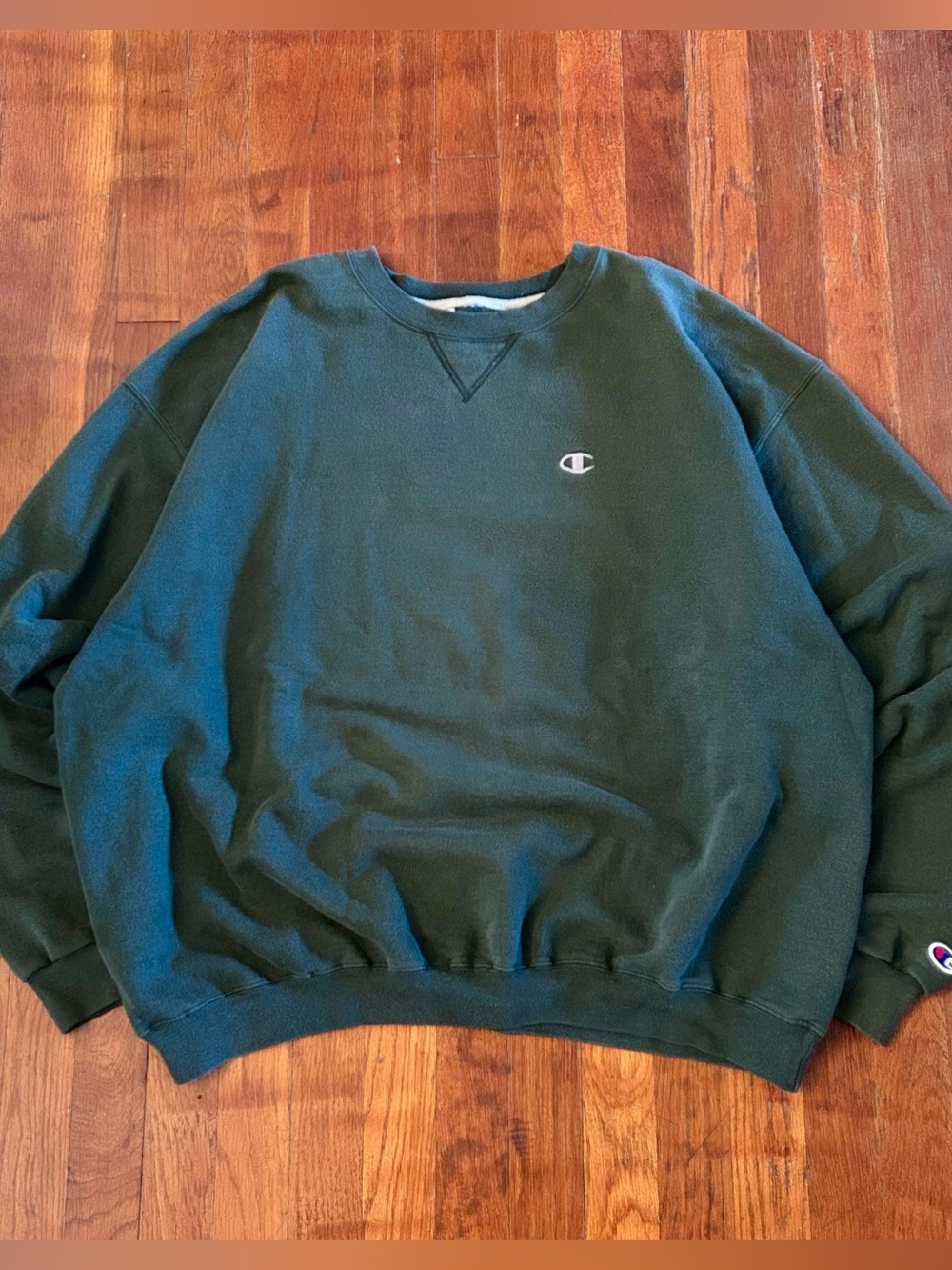 Vintage ‘90s Champion Essential Cropped Forest Green Crewneck Sweatshirt XL
